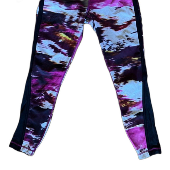 Lululemon Pace Tight Leggings Wind Berry Rumble Leggings Women's Size 4 - Picture 3 of 8